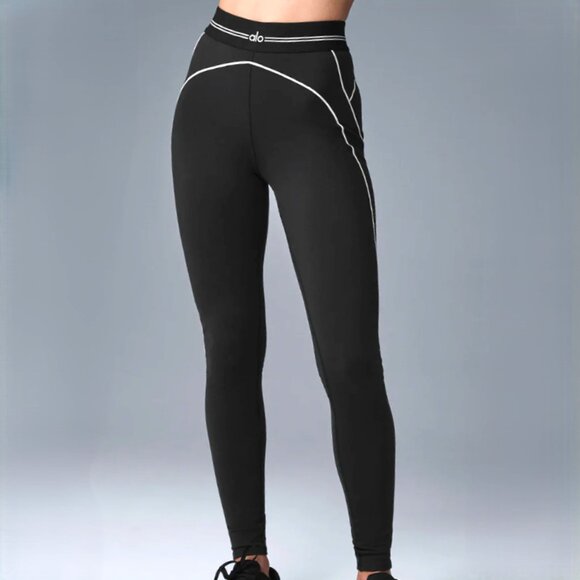 ALO Yoga Pants - Alo Yoga Airbrush High-Waist Heart Throb Legging in Black/White Size Large - NWT